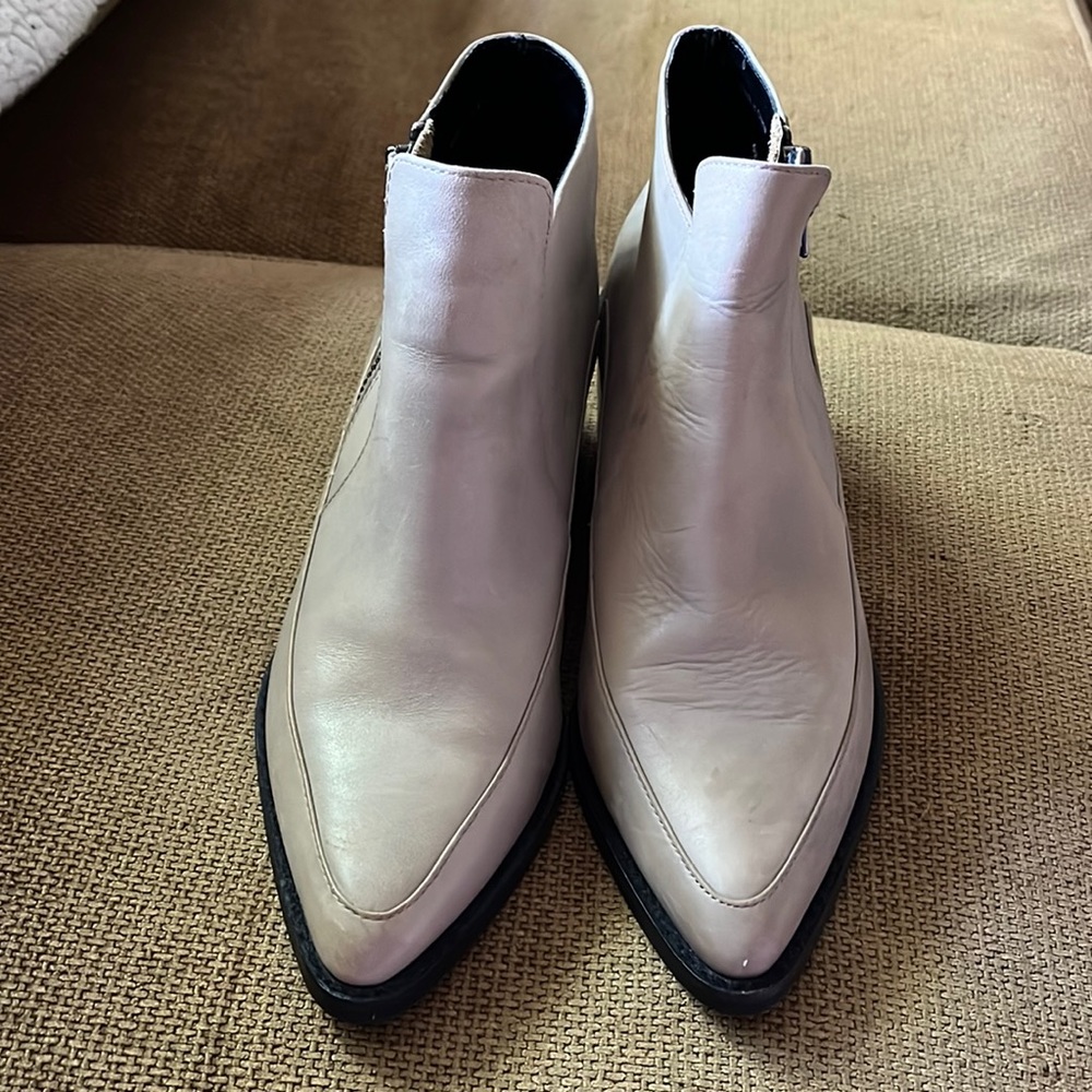 Design Lab light taupe ankle boot - Picture 1 of 7